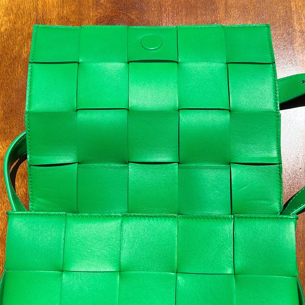 New pre-authenticated Bottega Veneta bag with dust bag - Picture 11 of 16